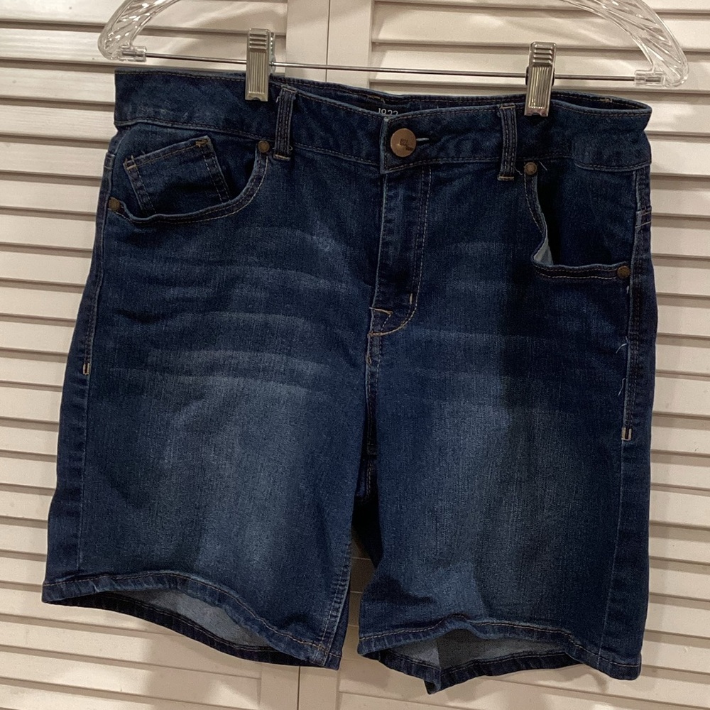 1822 Denim Dark Indigo Jean Shorts Roll up optional/ SZ 14